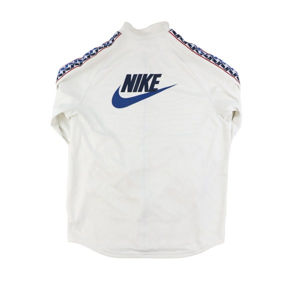 cream nike sweatshirt vintage