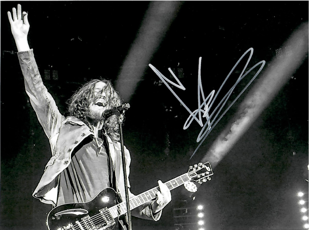 CHRIS CORNELL signed autographed photo COA Hologram main image 0