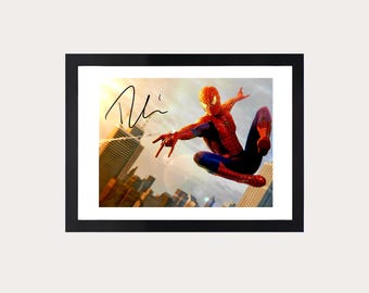【限定250】「スパイダーマン スパイダーグウェン」直筆サイン入りアートプリント Amazon.co.jp: HWC Trading スパイダーマン 2 トビーマグワイア