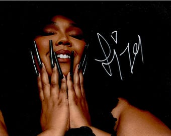 Lizzo Autograph + COA