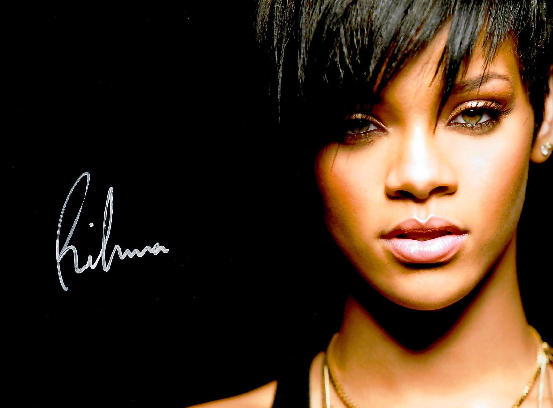 Rihanna Autograph autograph COA - Etsy