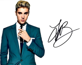 Justin Bieber SIGNED 8