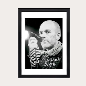 Michael Stipe R.E.M. サイン入写真集 REM Michael Stipe R.E.M. サイン入写真集 REM R.E.M. MICHAEL STIPE
