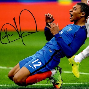 Kylian Mbappé Autograph + COA