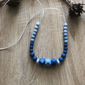 Nursing/carrying necklace