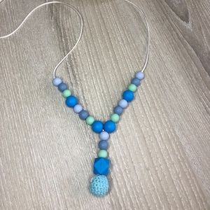 Breastfeeding necklace