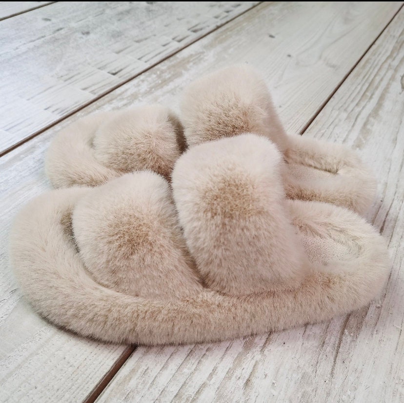 lv slippers fur louis vuitton slippers womens louis vuitton fur slippers  pink louis vuitton slippers fluffy louis vuitton mink slippers louis vuitton  dream…