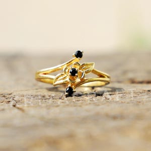 Silver Flower Ring, Black Onyx Ring, 18k Gold Plated Ring, 925 Sterling Silver, Three Gemstone Ring,  Wedding Ring, Birthday Gift For Women