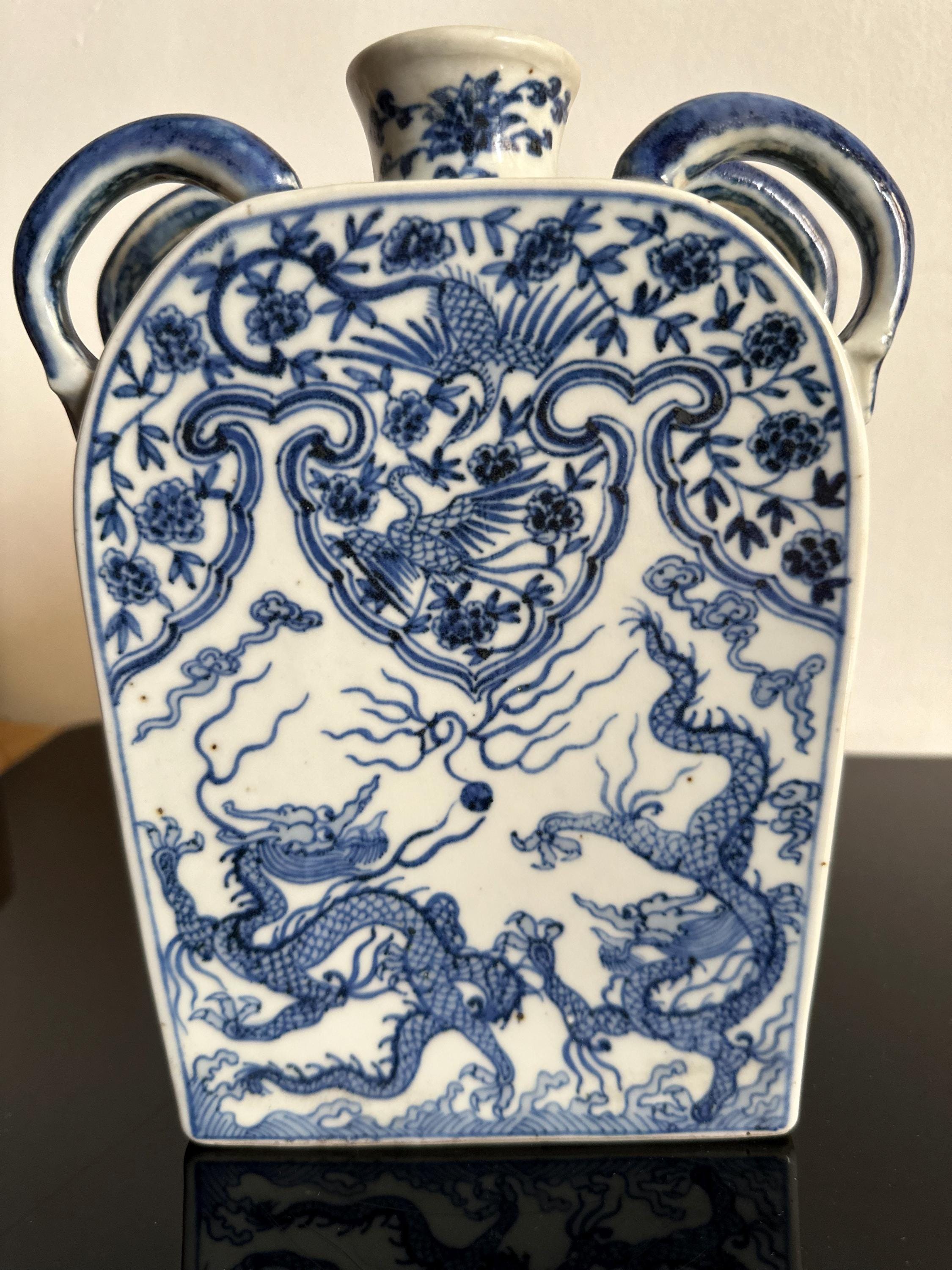美品チャコットMarianela NuñezSpecial collection Antique China Blue & White Porcelain Pilgrim Flask Ming