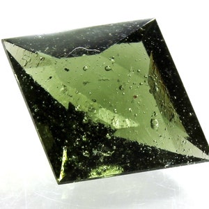 LOVELY faceted natural Czech moldavite from locality ZLIV, found in 2023, size 18x14.5x7.5 mm, 5.8 carats, nice yellowish/apple green color