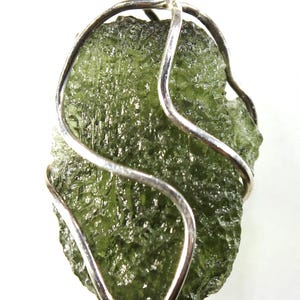 Pendant - moldavite in a silver cage, real Czech moldavite from locality &quot;CHLUM&quot;, year 2024, 2.69 grams, 20x13x8mm, yellowish green (87/54)