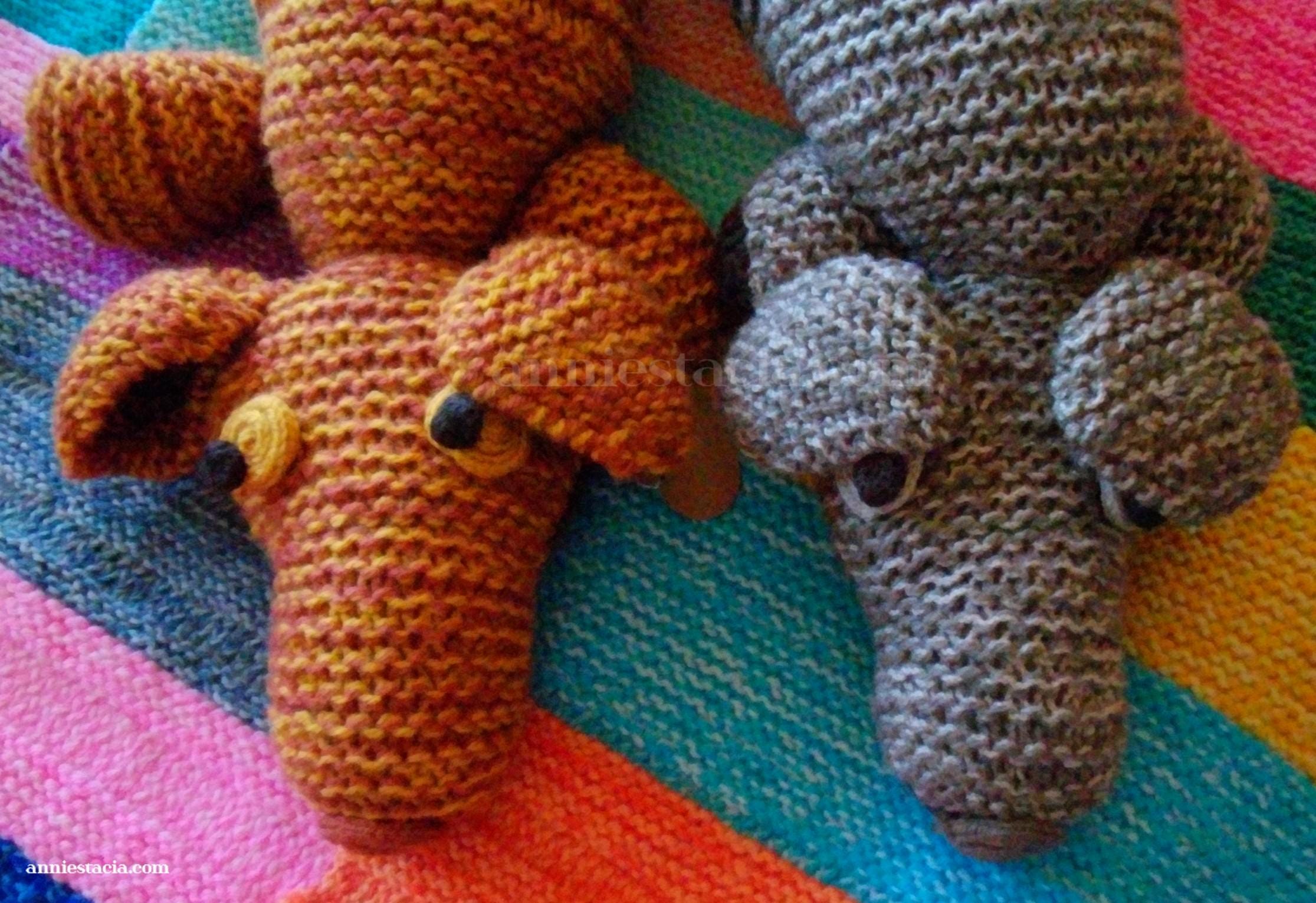 Armadillo large 80 by 25 cm.