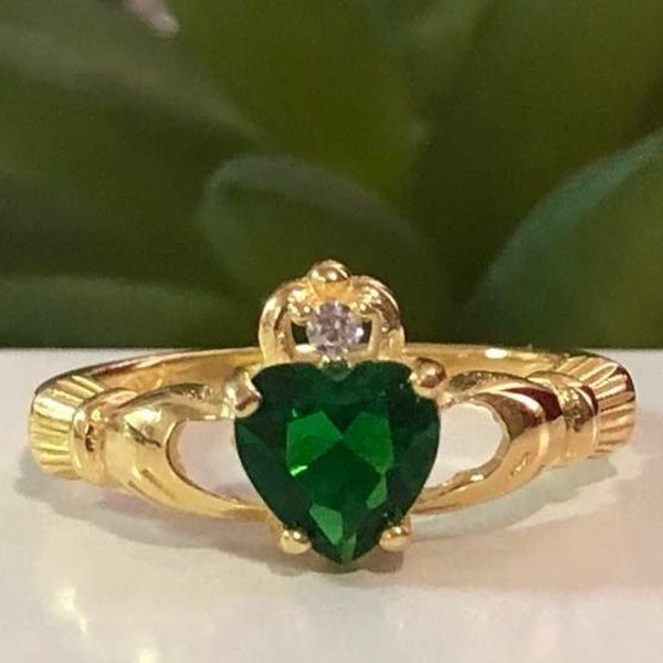 Emerald Claddagh Ring 925 Sterling Silver Gold Plated Claddagh Promise Ring Claddagh Band Celtic Love loyalty and Friendship Ring