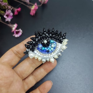 Evil Eye Brooch Handmade, Blue Beaded Evil Eye Pin, Embroidered jewelry, Embroidery Brooch,Talisman Gift, Gift for Mom,Gift Friend,Nazar Pin