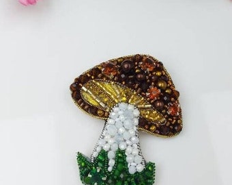 Mushroom Brooch Handmade, Crystal Beaded pin handcrafted, Jewelry design, Embroidered brooch, Brown Mushroom brooch, Beaded pin,Gift Her