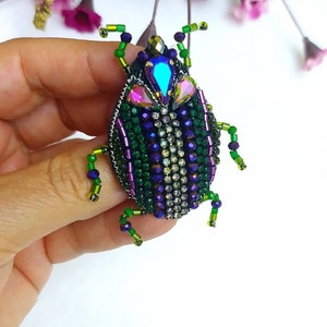 Hand Embroidery Beaded Bug Brooch, Beetle brooch, Insect broach pin, Art glass brooch,Beaded Bug jewelry,Gift for Mother&#39;s Day, Gift friends