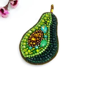 Broche de aguacate hecho a mano, broche de aguacate verde bordado, joyería de fruta verde, broche de fruta con cuentas, regalo para nutricionista, regalo de cumpleaños