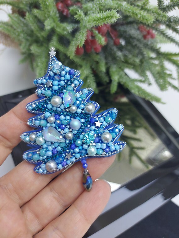 blue christmas tree pin