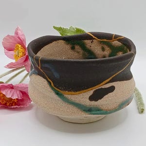 24k Gold Kintsugi Matcha Bowl: Repaired Ceramic Tea Ceremony Chawan