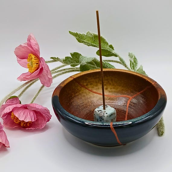 金継ぎで修復された陶器の香炉：銅の装飾、小物入れ - Etsy 日本