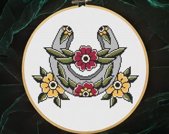 Amerikansk traditionell tatuering blommig hästsko korsstygnsmönster PDF, gotiskt korsstygn, modernt korsstygn, estetiskt korsstygn