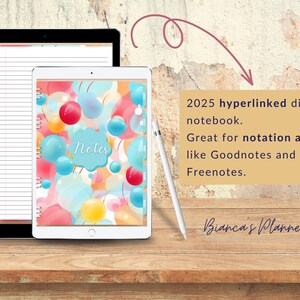 Könnte beinhalten: Ein digitaler Planer mit einem farbenfrohen abstrakten Design mit blauen, rosa und gelben Kreisen. Der Planer ist auf einem Tablet-Bildschirm geöffnet und der Text "Notes" ist sichtbar. Der Text "2025 hyperverlinktes digitales Notizbuch. Ideal für Notiz-Apps wie Goodnotes und Freenotes. Bianca's Planners" ist ebenfalls sichtbar.