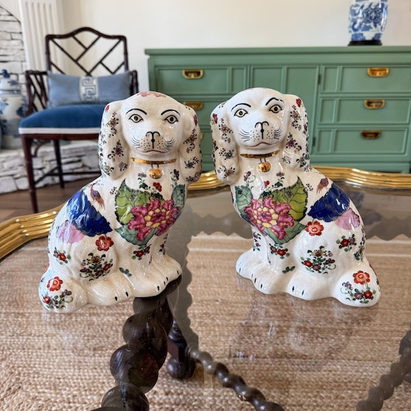 Pair of Large Tobacco Leaf Staffordshire-Style Dog Figurines | Tobacco Leaf Staffordshire Style Dogs | Tobaco Leaf | Grandmillennial