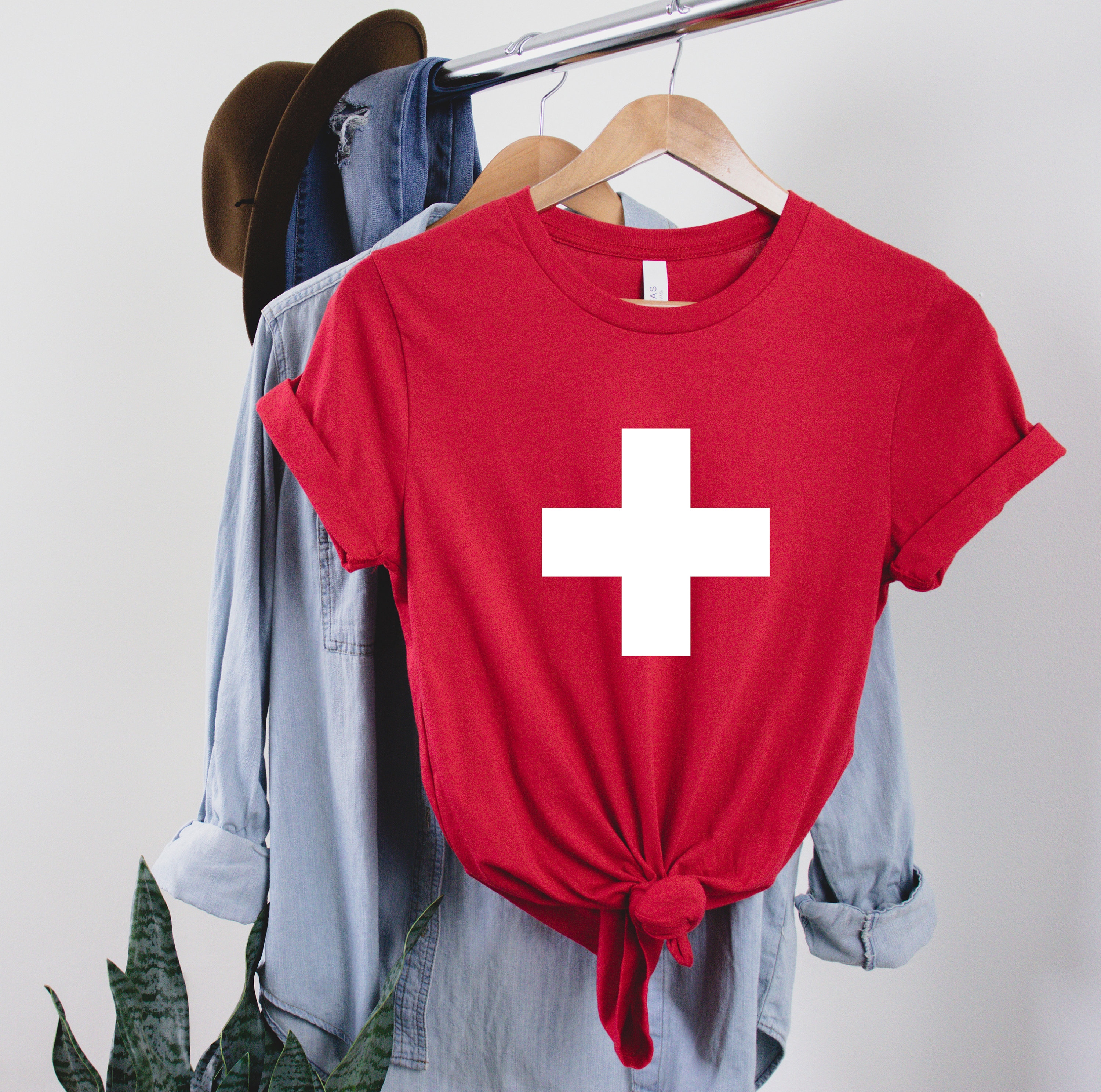 Prototypes スイス十字 Tシャツ レッド Switzerland Flag Shirt Swiss Flag T-shirt Red Cross Tee - Etsy