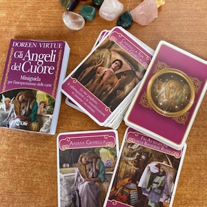Consulto 3 DOMANDE ai tarocchi risposta secca