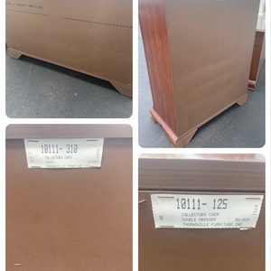 Puede incluir: Una c&oacute;moda de madera marr&oacute;n con una etiqueta que dice "10111-125 Collectors Cher Double Dresser 02-039 Thomasville Furniture Ind".