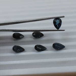 Natural London Blue Topaz Gemstone, 7x10mm High-Quality Oval Faceted Loose Stone for Jewelry Crafting, Perfect Gift for Jewelry Makers