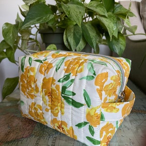 Medium makeup bag, cosmetics bag, travel pouch, quilted pouch, quilted bag zipper pouch, dopp kit, toiletry bag, travel bag, Holland pouch,