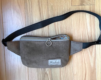 Riñonera de pana hecha a mano: Bolso bandolera delgado