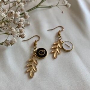 Pendientes de hoja / Accesorios de encanto de oro / Carta Joyería personalizada hecha a mano / Regalos para ella
