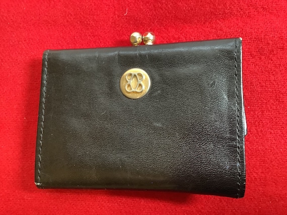 Louis Vuitton Malletier Kisslock Coin Change Purse Wallet