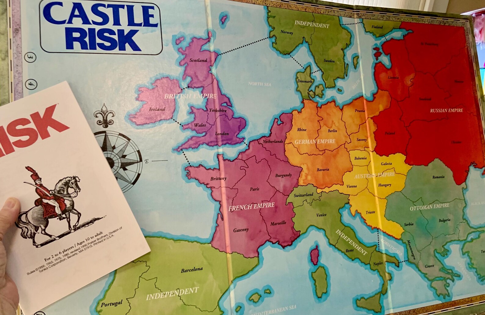 Risk & Castle Risk Board Game #0042 – 1990s Parker Brothers Strategy ...