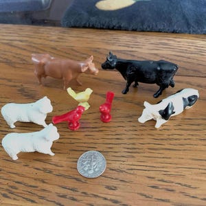 Set of 8 Vintage Farm Animals – Miniature Plastic Toy Figurines, Retro Collectible Cow, Sheep & Bird Decor for Kids or Collectors