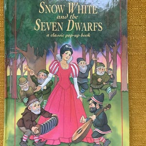 Om Books International Pop-up Snow White and the Seven Dwarfs