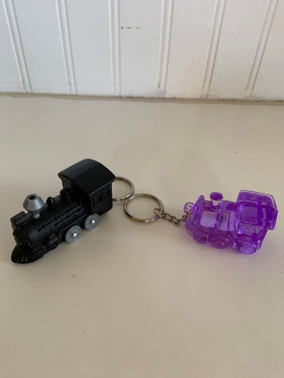 ★BLACK PURPLE☆Charlang Keyring Vintage Locomotive Keychains - Black Metal & Purple Plastic