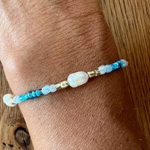 Pearl bracelet with freshwater pearls