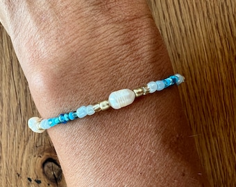 Pearl bracelet with freshwater pearls