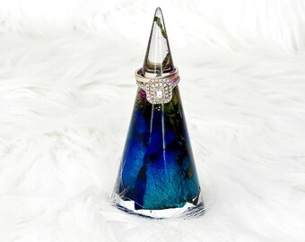 Resin Wedding Bouquet Ring Holder: Preserved Floral Bridal Keepsake