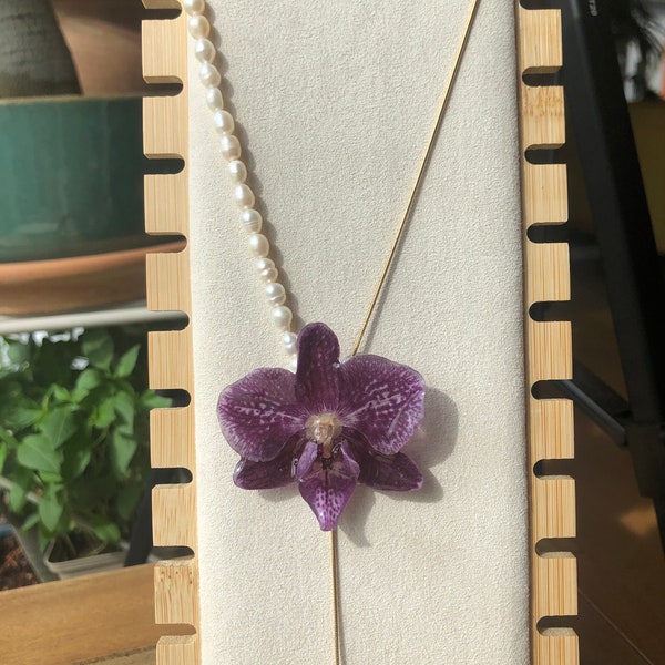 Real orchid resin freshwater pearl necklace