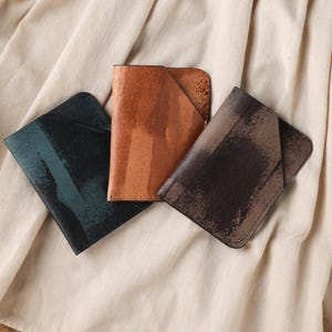 Tarjetero de cuero / Billetera fina y elegante para hombres y mujeres / Regalo personalizado / Diseño minimalista /