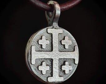 Colgante de cruz de Jerusalén o cruz de los cruzados de plata 100 % pura. Fabricado en Estados Unidos. Forjado a mano en Montana. Plata fina 999