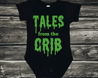 Geschichten aus der Krippe Baby Body, gruseliger Halloween Strampler, Horror-Baby-Dusche-Geschenk, Punk-Rock-Kind, Gothic-Baby, Krypta-Wächter