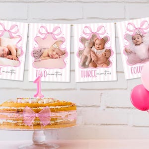 Cartões com fotos comemorativas do primeiro aniversário da Pink Bow Girl, banner mensal do primeiro ano do bebê, chá de bebê com laço coquette, modelo editável de fita rosa