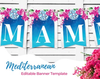 Puede incluir: Una plantilla de banner imprimible con la palabra "MAM" en letras blancas sobre un fondo azul. El banner está decorado con flores rosas y una bola de discoteca. El texto "Plantilla de banner editable mediterránea" está debajo del banner.