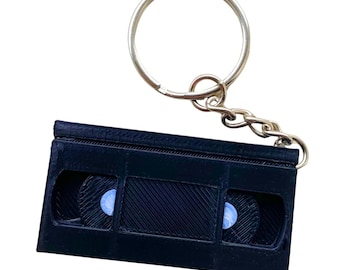 Mini-Horror-VHS-Schlüsselanhänger / Horror-VHS-Schlüsselanhänger / Horror-Geschenk / Schlüsselanhänger-Geschenk / Film-Schlüsselanhänger / Filmgeschenk