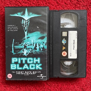 Pitch Black VHS Video (1999) 783283 / Horror VHS Video Tape / Horror Video / Vintage VHS / Vin Diesel